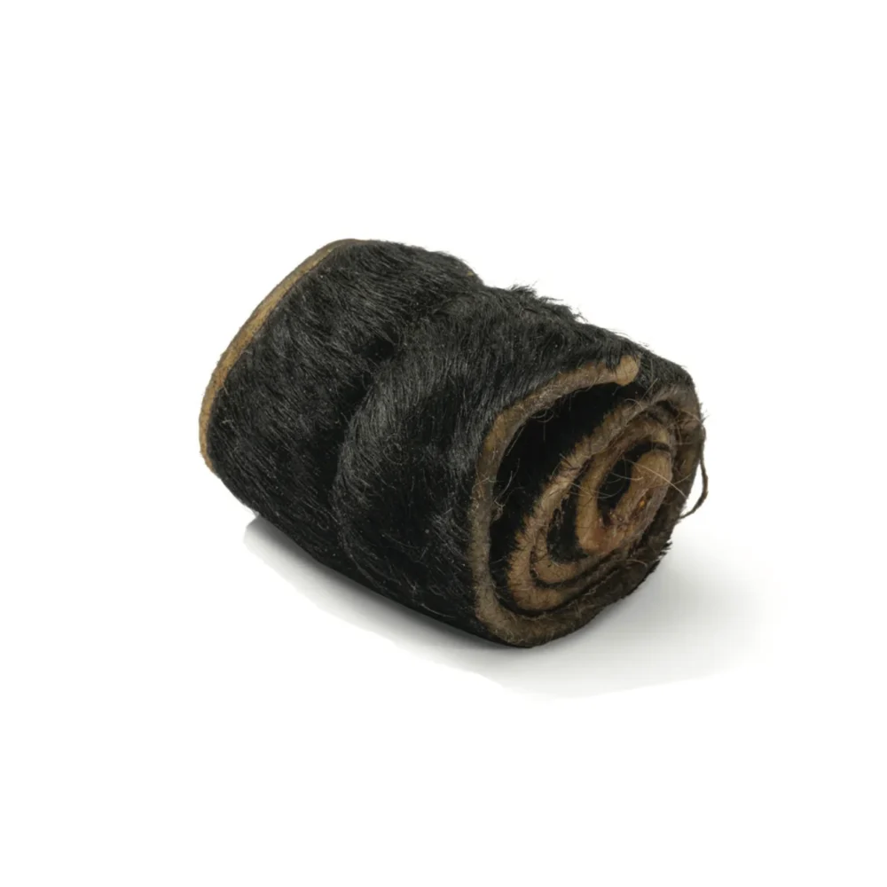 Rouleau de peau de boeuf deshydratee  avec poils   - Petit - 15cm